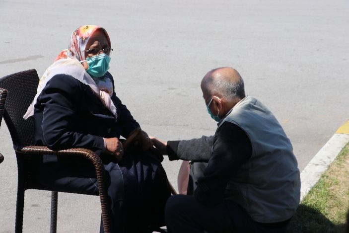 Kocaeli’de otobüs şoförü yolcuları bırakıp kaçtı