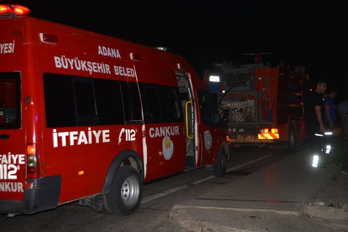 Adana'da dereye düşen tır sürücüsünü itfaiye kurtardı