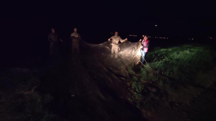 Van’da kaçak olarak inci kefali avlayan 25 kişiye para cezası verildi