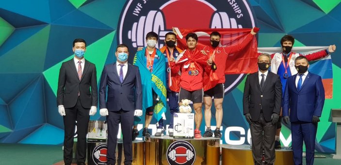 Milli halterci Muhammed Furkan Özbek Dünya Şampiyonu