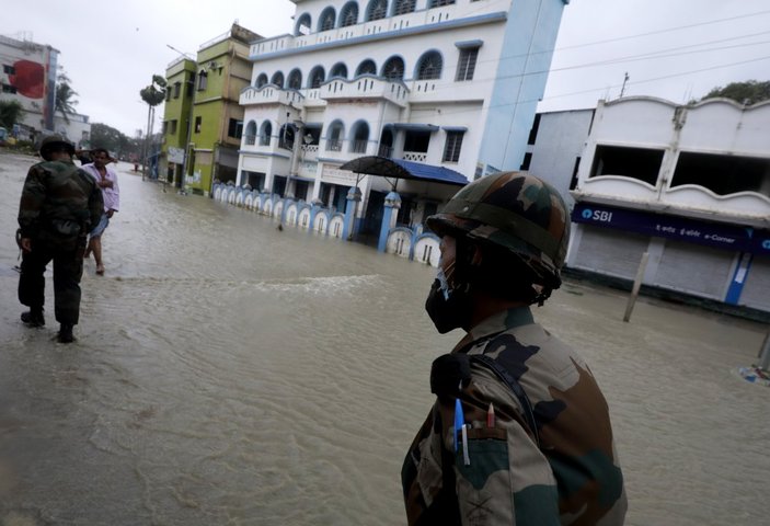 Hindistan’da Yaas Kasırgası etkili oldu