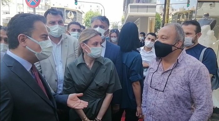 İzmir'de Ali Babacan’a 'davanı sattın' tepkisi