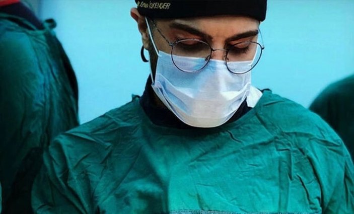 Ankara'da bıçaklı saldırıya uğrayan doktor yaralandı