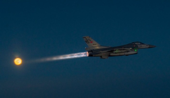 MSB'den, Süper Ay eşliğinde F-16 paylaşımı