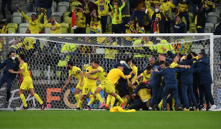 UEFA Avrupa Ligi Kupası'nın galibi Villarreal