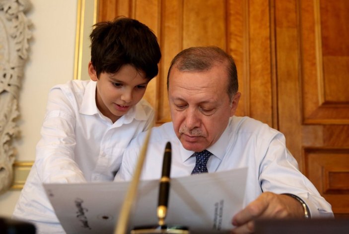 Cumhurbaşkanı Erdoğan'ın torunu Ömer Tayyip, hafızlık eğitimini tamamladı