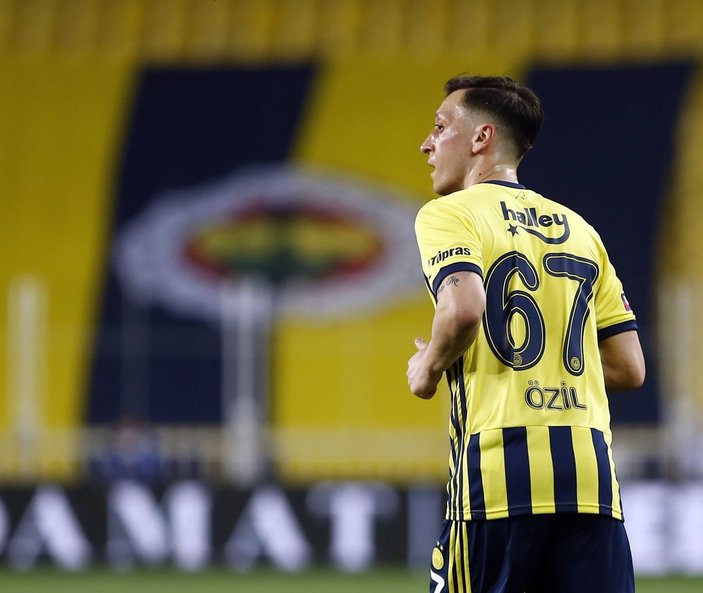 Mesut Özil: Gelecek sene farklı bir Fenerbahçe olacak
