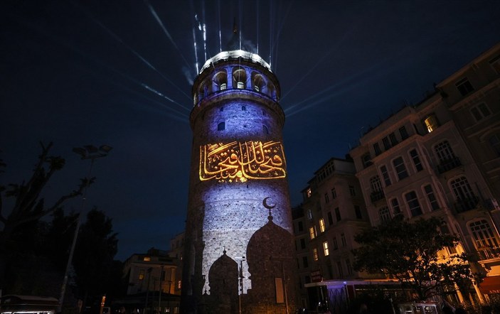 Ayasofya Camii ve Galata Kulesi'nde sky mapping gösterisi
