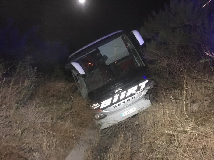 Niğde'de yolcu otobüsü devrildi: 1 ölü, 10 yaralı