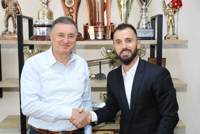 Emre Çolak resmen Hatayspor'da