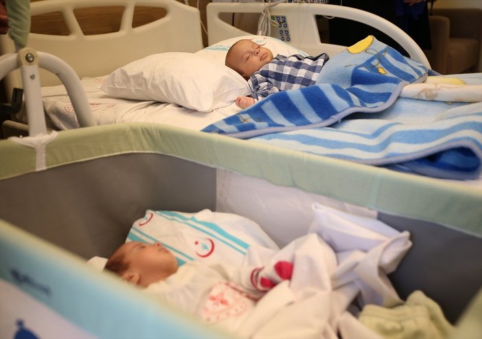 Erzurum'da kalbi delik çocuklar ameliyatsız yöntemle tedavi edildi