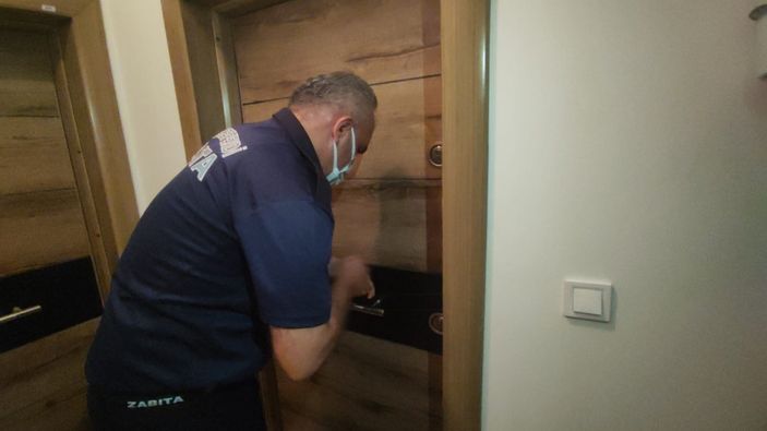 Denizli'de kumar masasında polise yakalanan tansiyon hastası fenalaştı