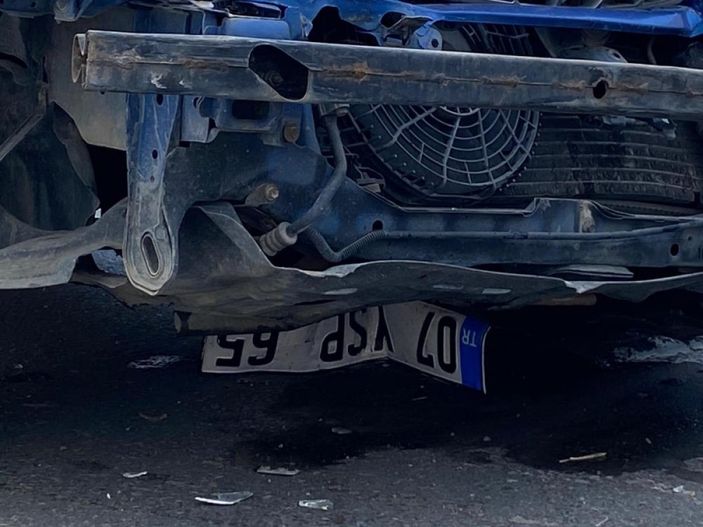 Antalya'da trafik kazası: 2 yaralı