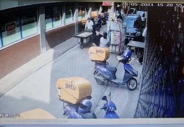 i İstanbul’da yaşlı kadını' FETÖ' yalanıyla dolandırdılar