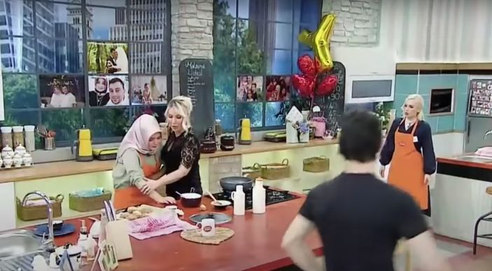Gelinim Mutfakta Esra'ya ne oldu, sağlık durumu nasıl? Seda Sayan müdahale etti..