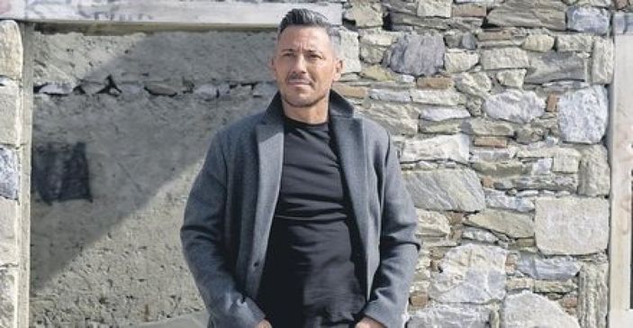 Şahin Özlem kimdir? Şarkılar Bizi Söyler konuğu Şahin Özlem hakkında bilgiler..