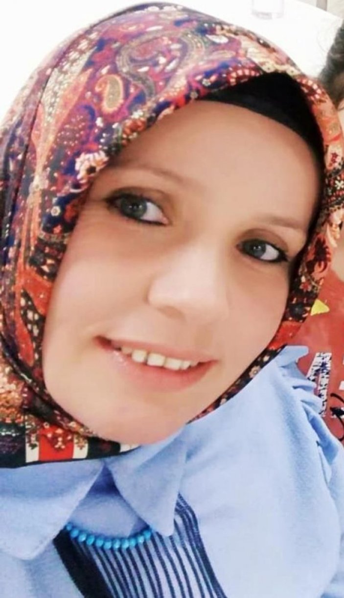 Samsun'da 25 bıçak darbesiyle öldürülen kadın toprağa verildi