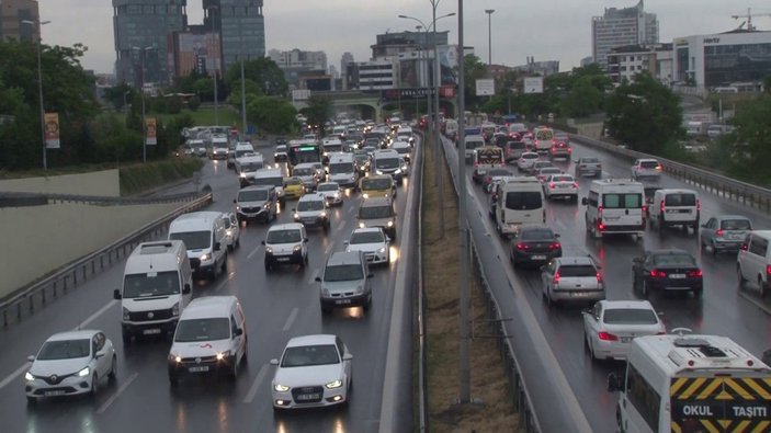 İstanbul'da trafik yoğunluğu: Yine aynı manzara