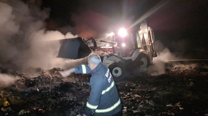 i Karabük Belediyesinin çöplüğünde yangın çıktı