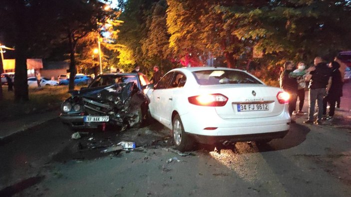 Zonguldak'ta kaza yapan alkollü sürücü aracını bırakarak kaçtı