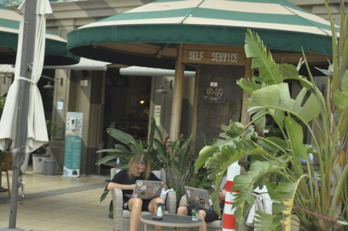 i Marmaris'te işletmeler müşterilerine kavuştu