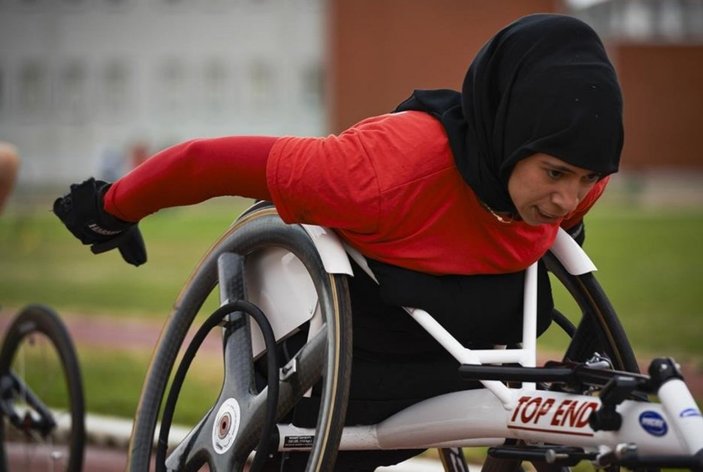Para Atletizm Avrupa Şampiyonası'nda Zübeyde Süpürgeci'den altın madalya