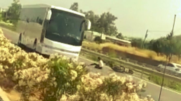 Antalya'da çalıntı motosiklet ile kaza yaptı