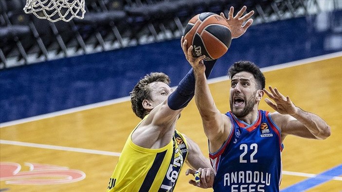 Anadolu Efes-Fenerbahçe finali başlıyor