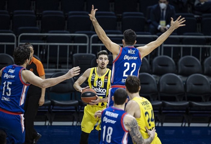 Anadolu Efes-Fenerbahçe finali başlıyor