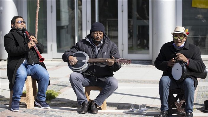 Kültür ve Turizm Bakanlığı müzisyenlere tek seferde 3 bin lira ödeme yapılacak