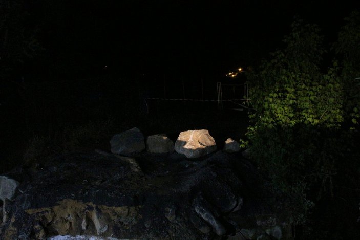 Sarıyer’de 3 gün önce çöken köprünün etrafı kapatıldı