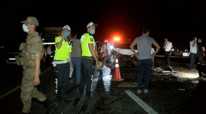 Diyarbakır'da trafik kazası: 4'ü ağır 6 yaralı