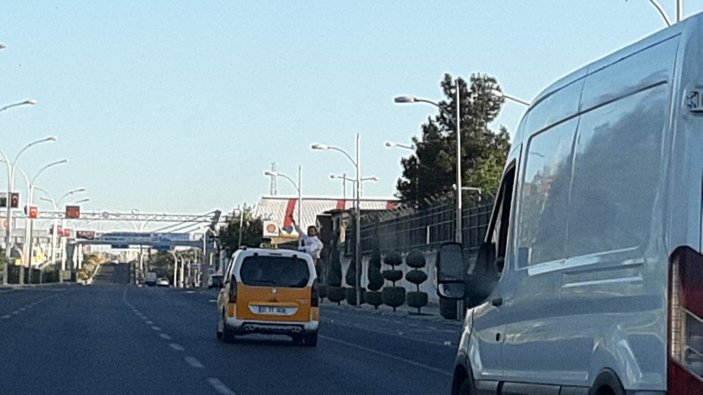 Diyarbakır'da taksiyle tehlikeli yolculuk