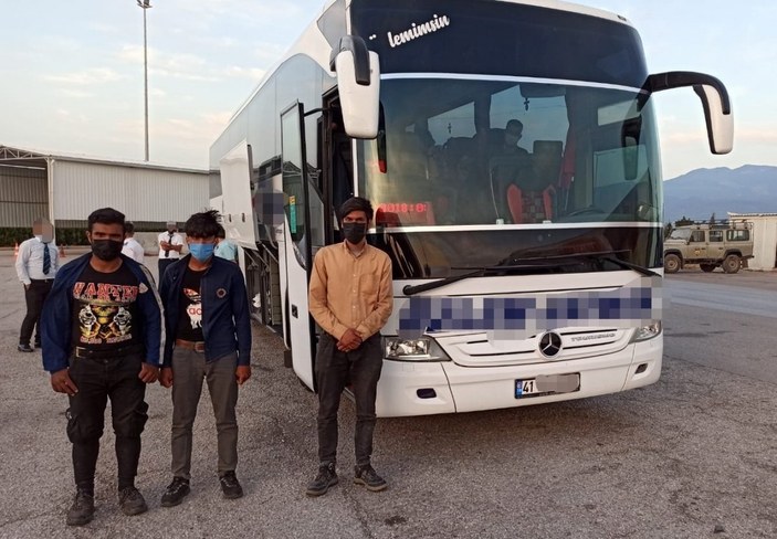 Osmaniye’de 18 kaçak göçmen yakalandı