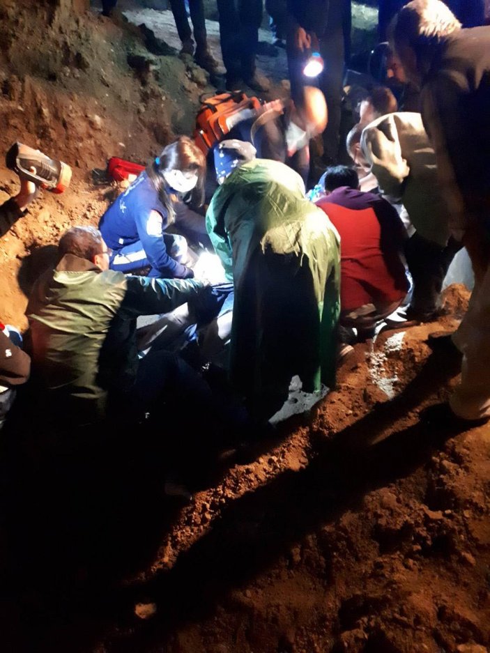 Eskişehir'de toprak altında kalan 2 kardeşten 1'i öldü