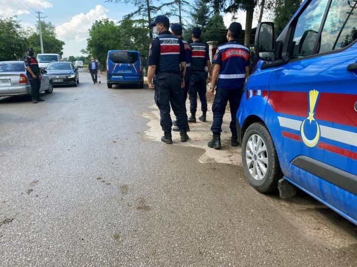 Sakarya'da, miras kavgasında hayatını kaybeden aile toprağa verildi