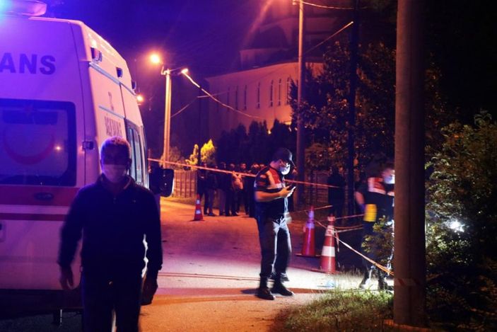 Sakarya'da, miras kavgasında hayatını kaybeden aile toprağa verildi