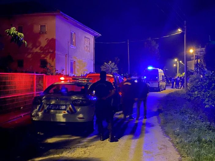 Sakarya'da, miras kavgasında hayatını kaybeden aile toprağa verildi