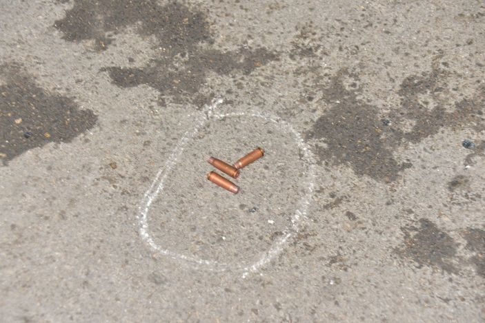 d Adana'da kalaşnikof ve tabancayla dürümcüyü kurşunladılar