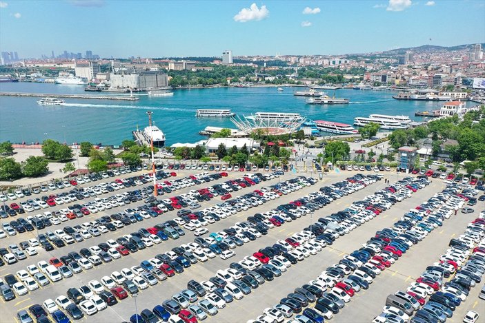 İstanbul’da kısıtlamasız ilk cumartesi yoğunluğu