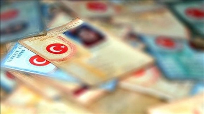 Türkiye'den KKTC'ye gidişlerde eski tip kimlik kartı kullanılamayacak