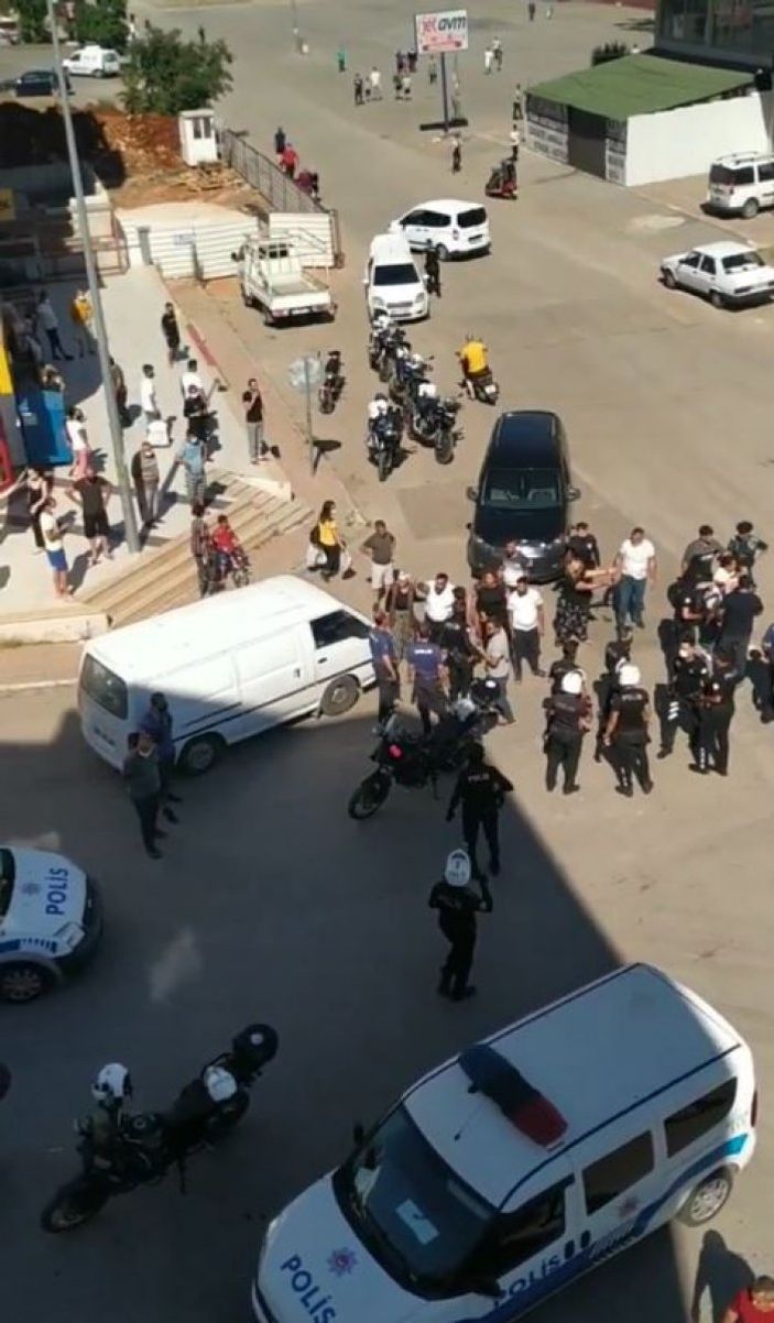 Antalya'da çocuklar tartıştı, aileleri kavga etti
