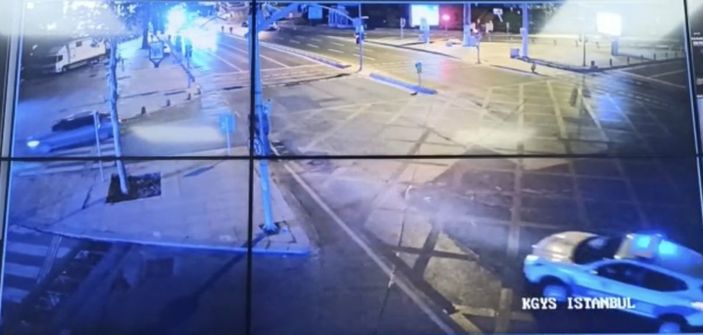 i Fatih’te dur ihtarına uymayan sürücü, polis aracına çarpınca yakalandı