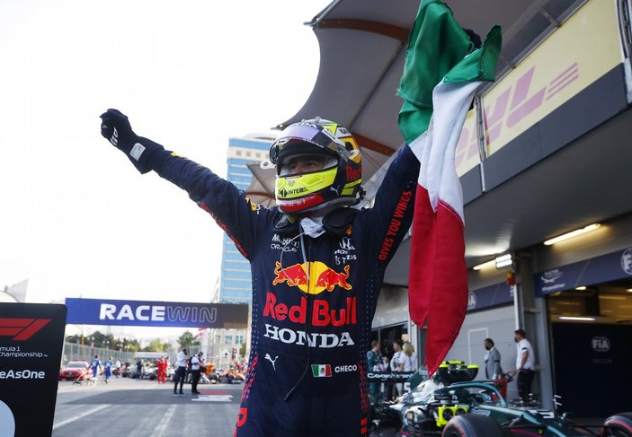 F1 Bakü GP'sini Sergio Perez kazandı