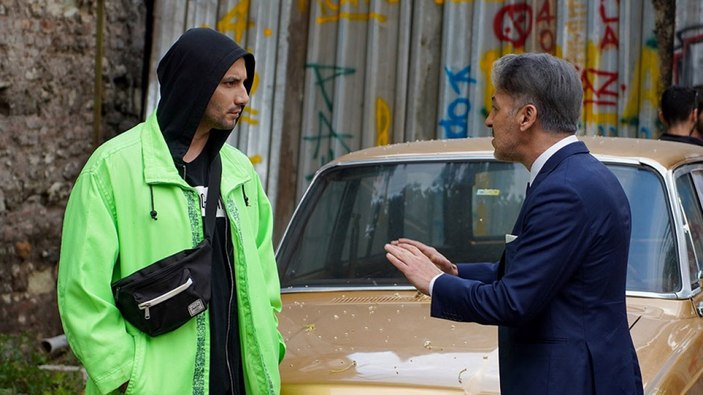 Menajerimi Ara 40. bölüm fragmanı: Menajerimi Ara'da Sokrat ST ve Ozbi rüzgarı
