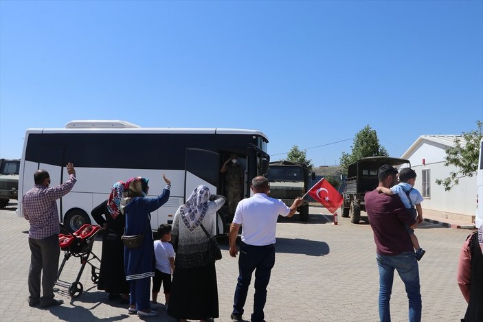 Gaziantep'te komandolar Suriye'ye uğurlandı