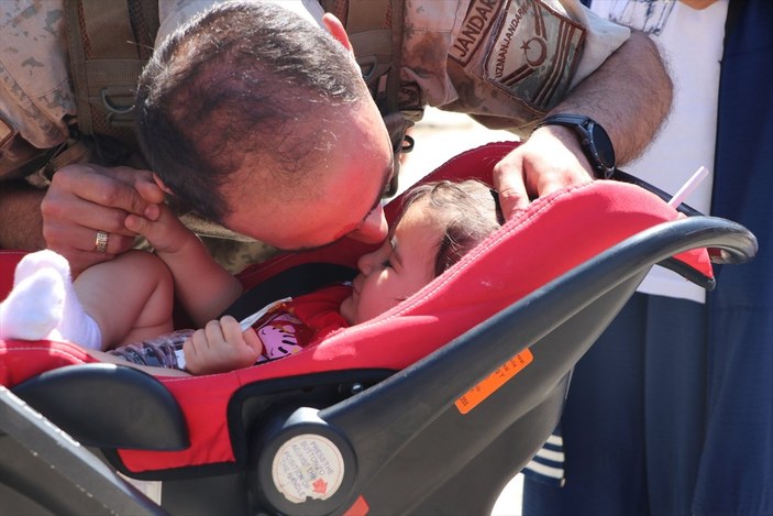 Gaziantep'te komandolar Suriye'ye uğurlandı