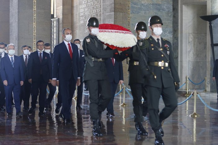 Abdulhamit Gül: Yargı ele geçirilecek bir mevzi değildir