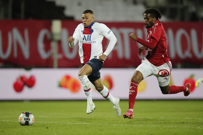 r PSG Başkanı Nasser: Mbappe hiçbir şekilde PSG'den ayrılmayacak