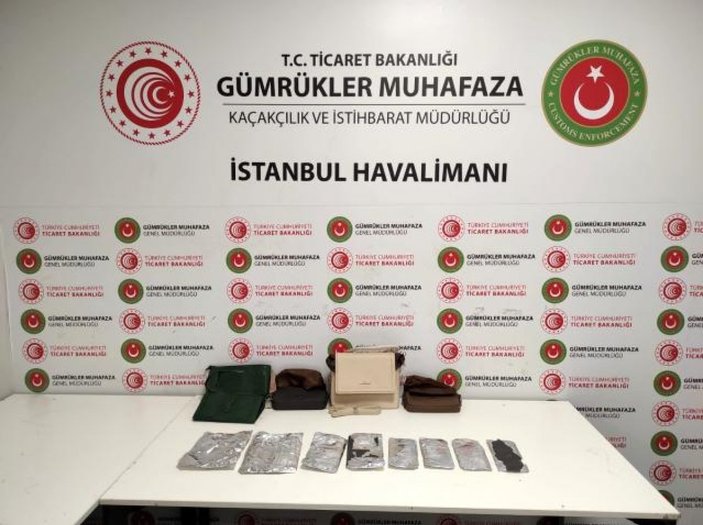 İstanbul Havalimanı'nda uyuşturucu operasyonu: 5 kurye yakalandı
